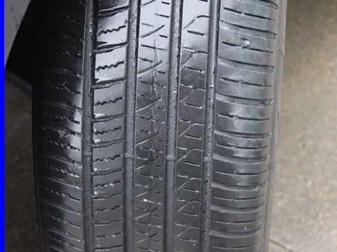 Used 2022 Volkswagen Atlas Cross Sport SE w/ Panoramic Sunroof Package image 15