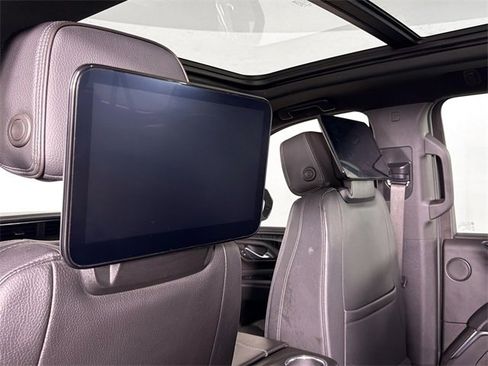 Used 2023 GMC Yukon XL Denali image 23
