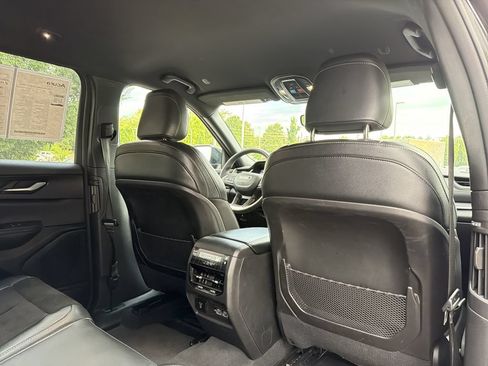 Used 2024 Jeep Grand Cherokee L Laredo AWD/4WD image 16