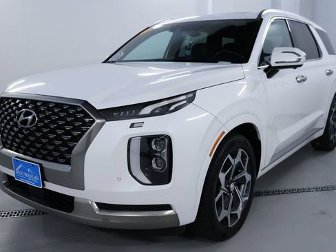 Used 2022 Hyundai Palisade Calligraphy image 3