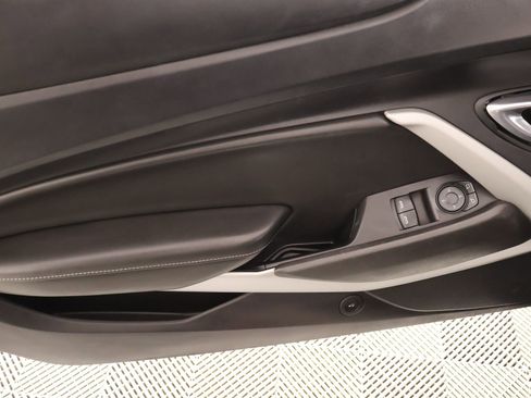 Used 2020 Chevrolet Camaro LT image 13