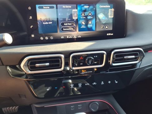 New 2026 Nissan Sentra SV w/ SV Convenience Package FWD image 20