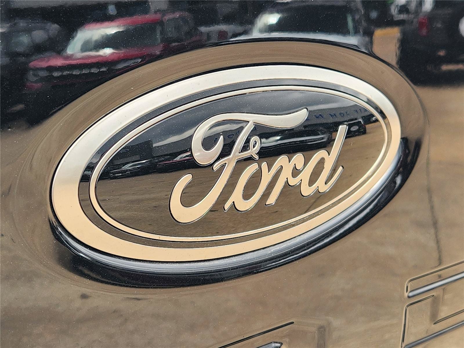 New 2025 Ford F250 Lariat w/ Lariat Ultimate Package AWD/4WD image 9