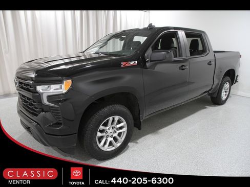 Used 2023 Chevrolet Silverado 1500 RST w/ Z71 Off-Road Package image 3