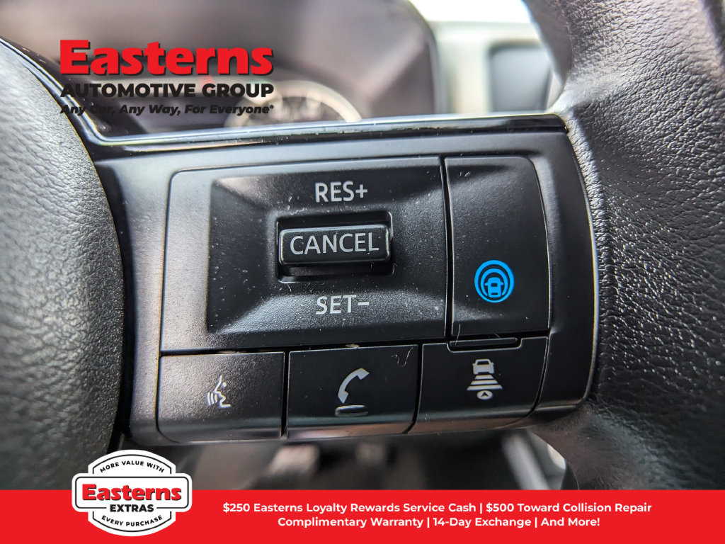 Used 2023 Nissan Rogue SV AWD/4WD image 29
