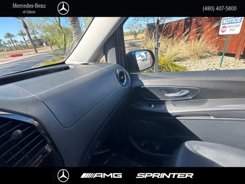 Used 2023 Mercedes-Benz Metris Passenger image 17