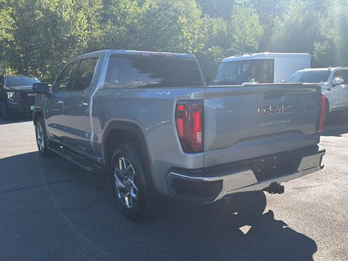 Used 2024 GMC Sierra 1500 SLT AWD/4WD image 3