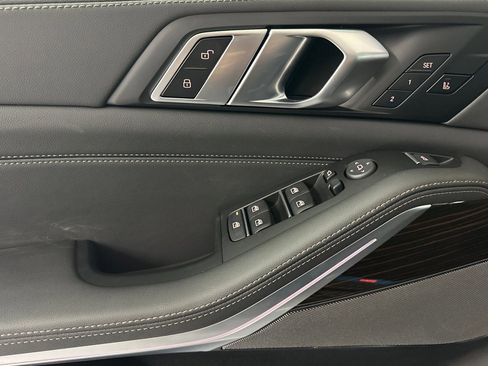 Used 2026 BMW X5 sDrive40i image 13