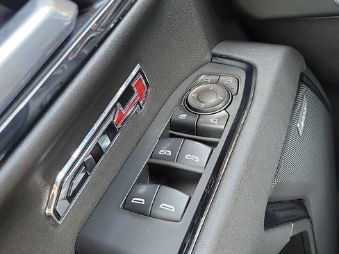 Used 2025 GMC Sierra 1500 AT4 w/ Technology Package AWD/4WD image 13