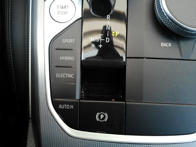 Used 2022 BMW 330e w/ Driving Assistance Package RWD image 49