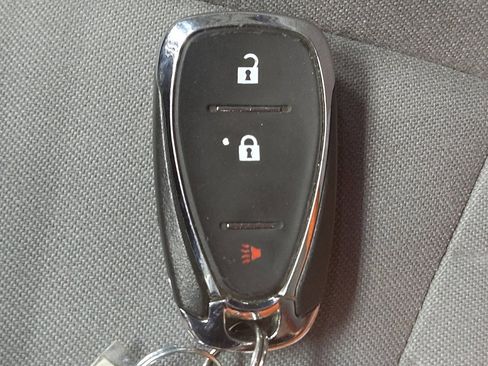 Used 2020 Chevrolet Equinox LT FWD image 32