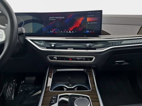 Used 2025 BMW X7 xDrive40i AWD/4WD image 24