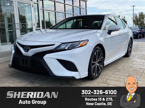Used 2019 Toyota Camry SE w/ Convenience Package FWD image 1