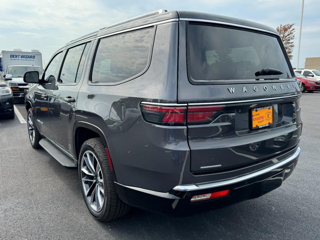 Used 2023 Jeep Wagoneer Series II w/ Premium Group I AWD/4WD image 5