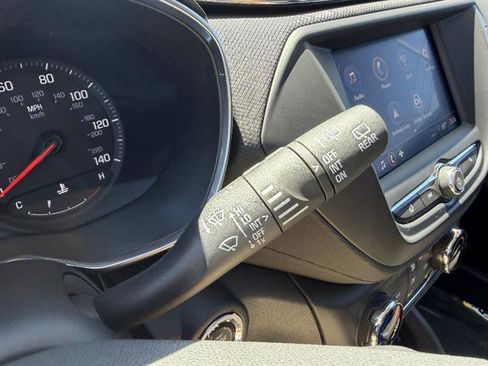 Used 2023 Chevrolet TrailBlazer LT FWD image 31