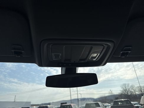 Used 2021 Chevrolet Silverado 1500 LT image 28