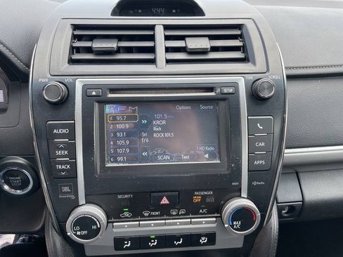 Used 2014 Toyota Camry SE w/ Leather Package FWD image 23