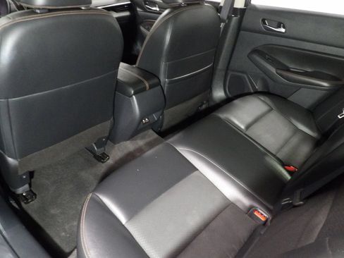 Used 2022 Nissan Altima 2.5 SR FWD image 9