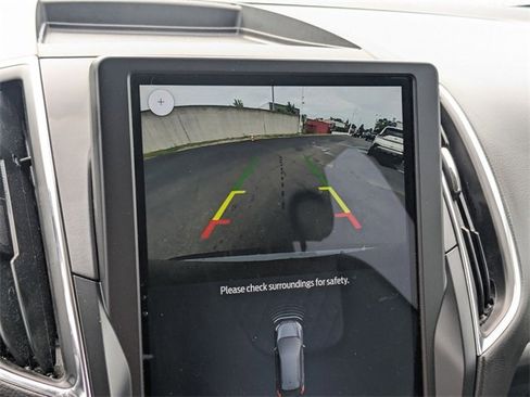 Used 2024 Ford Edge Titanium image 26