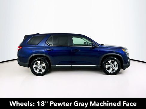 Used 2025 Honda Pilot EX-L image 9