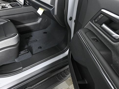 New 2026 GMC Sierra EV Elevation image 23