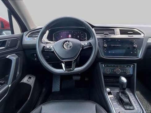Used 2020 Volkswagen Tiguan SEL AWD/4WD image 5