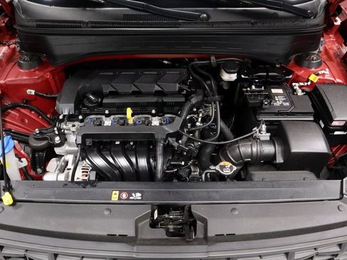 Certified 2025 Hyundai Venue SE FWD image 16