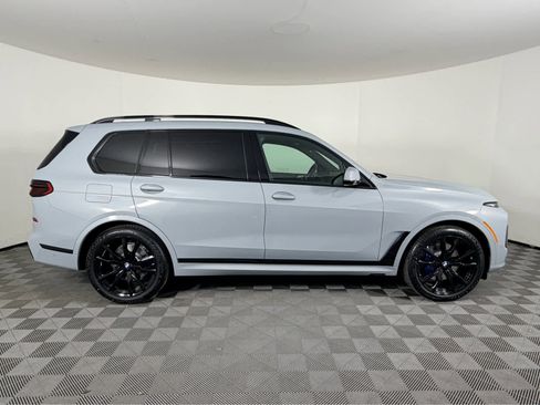 New 2026 BMW X7 xDrive40i w/ M Sport Package AWD/4WD image 2
