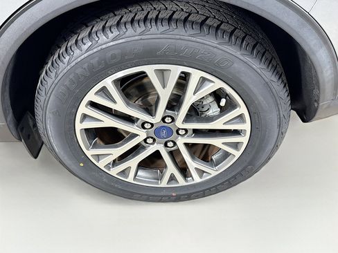 Used 2022 Ford Escape SEL image 36