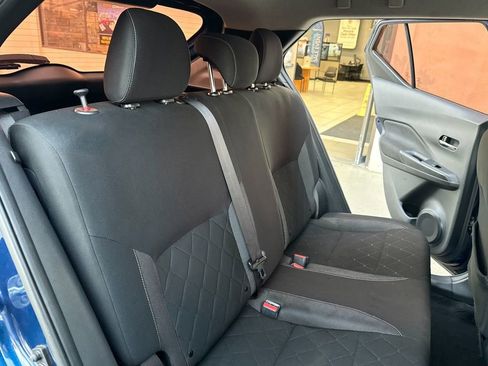 Used 2019 Nissan Kicks SV FWD image 16