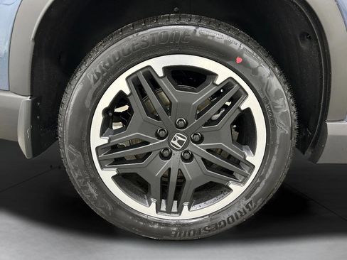 New 2026 Honda Pilot Touring image 9