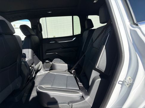 New 2026 GMC Acadia Denali w/ Super Cruise Package image 13