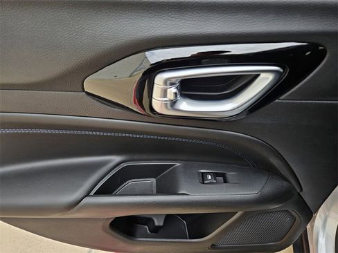 New 2026 Jeep Compass Latitude image 14