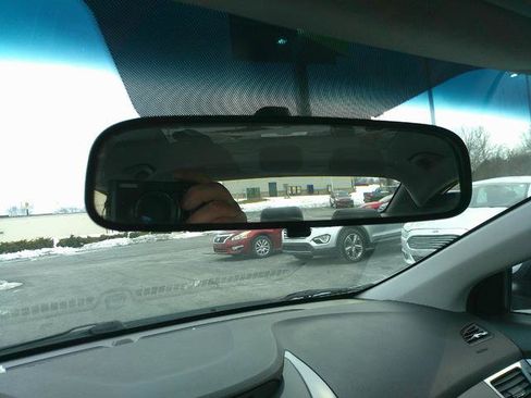 Used 2013 Hyundai Elantra GLS w/ Preferred Pkg image 11