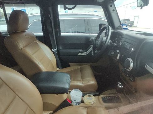 Used 2011 Jeep Wrangler Unlimited Sahara w/ Dual Top Group AWD/4WD image 22