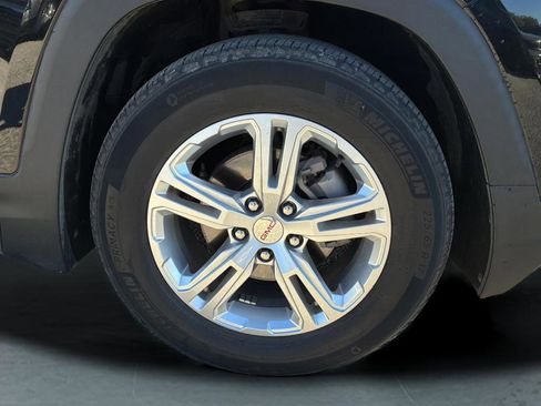 Used 2022 GMC Terrain SLE w/ Driver Convenience Package FWD image 30