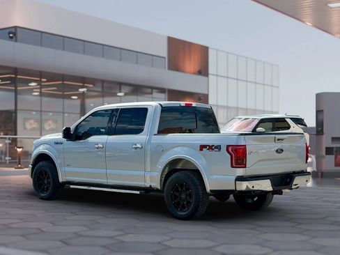 Used 2017 Ford F150 Lariat w/ Equipment Group 502A Luxury image 6