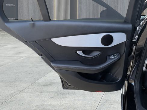 Used 2021 Mercedes-Benz C 300 Sedan image 23