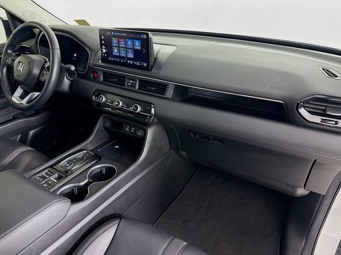 Used 2024 Honda Pilot Touring image 31