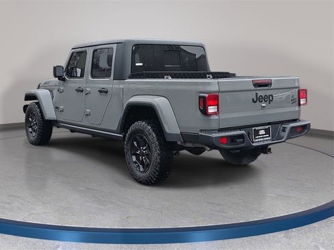 Used 2022 Jeep Gladiator Willys image 8