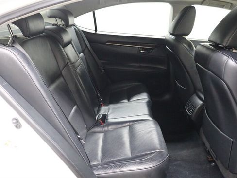 Used 2014 Lexus ES 350 w/ Luxury Package FWD image 30