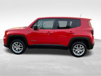 Used 2023 Jeep Renegade Latitude AWD/4WD video 2