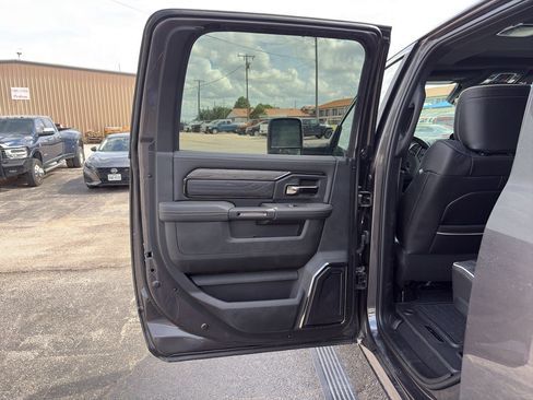 New 2026 RAM 2500 Limited AWD/4WD image 12