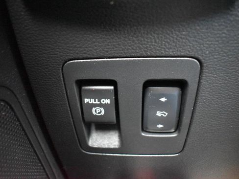 Used 2016 Ford F150 XLT w/ Equipment Group 302A Luxury AWD/4WD image 38