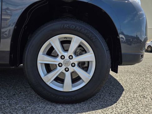 Used 2011 Toyota Highlander 2WD w/ Tow Pkg image 9
