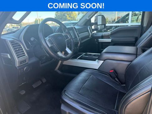 Used 2017 Ford F250 Lariat w/ Lariat Value Package AWD/4WD image 5