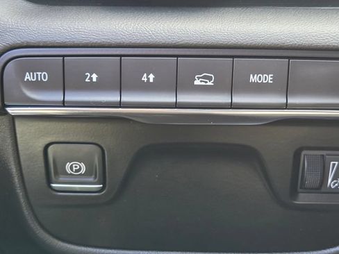 Used 2024 Cadillac Escalade ESV Premium Luxury AWD/4WD image 41