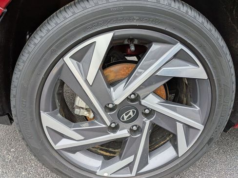 Used 2025 Hyundai Elantra SEL image 26