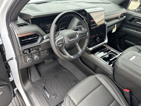 New 2026 GMC Yukon Denali w/ Denali Reserve Package image 13