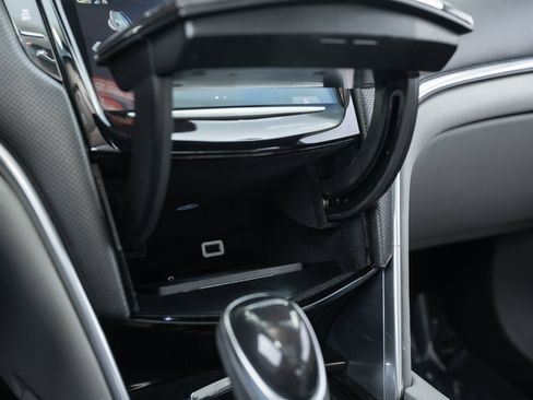 Used 2017 Cadillac XTS Premium Luxury image 34